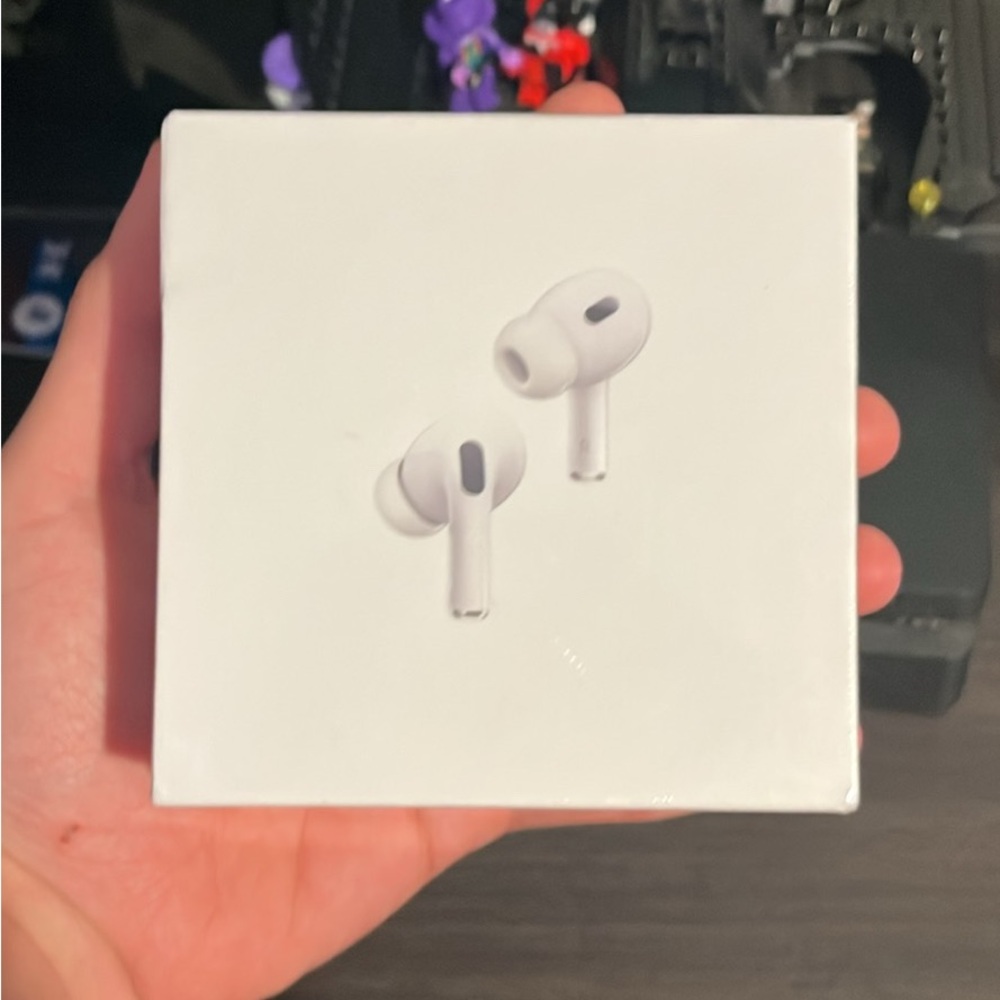 Apple AirPods Pro 2nd Gen with MagSafe Case